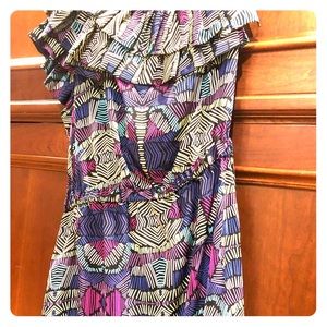 Wow dress sz s so feminine